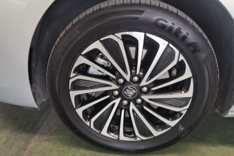 Used Buick GL8 New Energy 2025 Lu Shang Luxury Edition 7-Seater Exterior 4