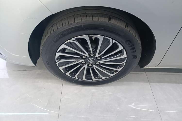 Used Buick GL8 New Energy 2025 Lu Shang Luxury Edition 7-Seater Exterior 4