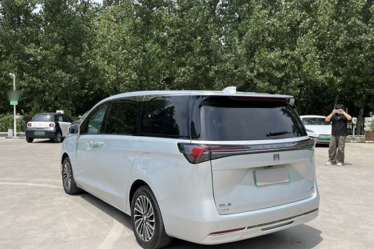 Used Buick GL8 New Energy 2025 Lu Shang Luxury Edition 7-Seater Exterior 8