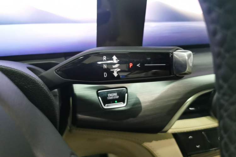 Used Buick GL8 New Energy 2025 Lu Shang Smart Enjoyment Edition 7-Seater Gear Lever