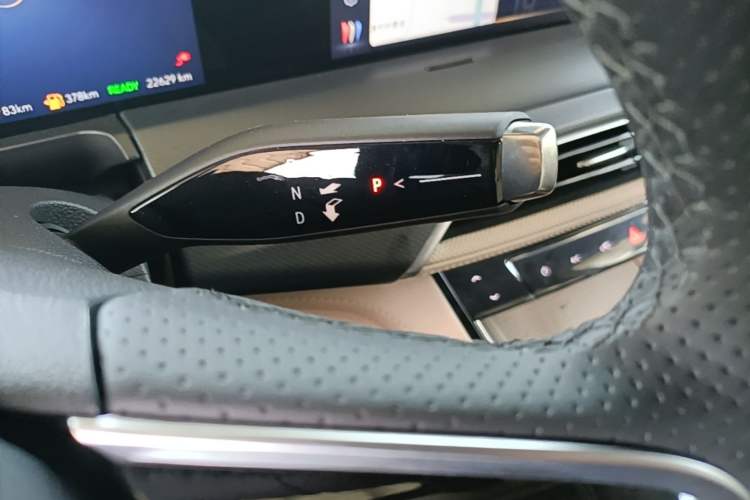 Used Buick GL8 New Energy 2025 Lu Shang Luxury Edition 7-Seater Gear Lever