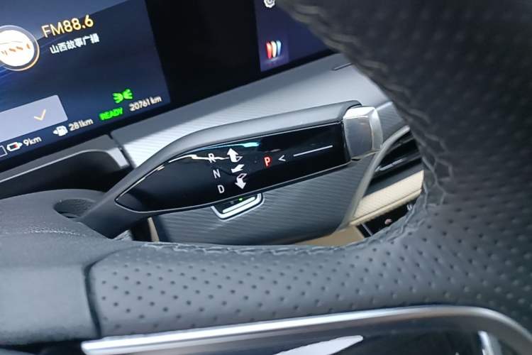 Used Buick GL8 New Energy 2025 Lu Shang Luxury Edition 7-Seater Gear Lever