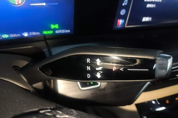 Used Buick GL8 New Energy 2025 Lu Shang Smart Enjoyment Edition 7-Seater Gear Lever