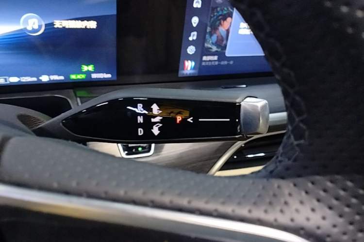 Used Buick GL8 New Energy 2025 Lu Shang Smart Enjoyment Edition 7-Seater Gear Lever