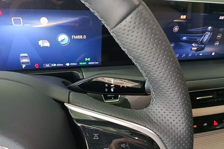 Used Buick GL8 New Energy 2025 Lu Shang Smart Enjoyment Edition 7-Seater Gear Lever