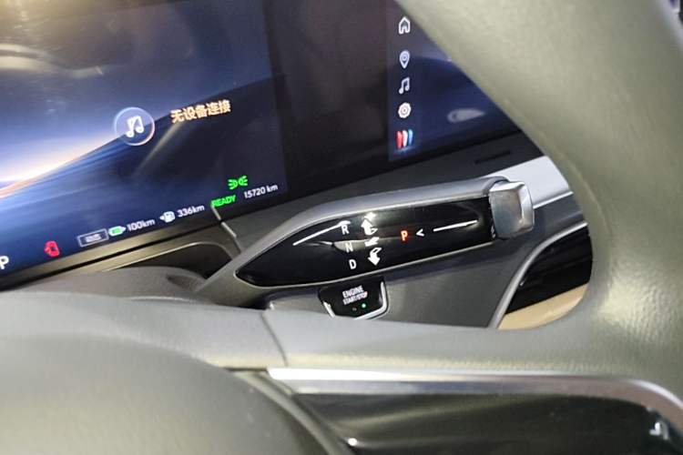 Used Buick GL8 New Energy 2025 Lushang First-Drive Edition 7-Seater Gear Lever