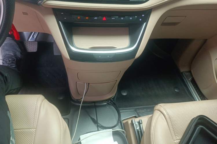 Used Buick GL8 New Energy 2025 Lu Shang Smart Enjoyment Edition 7-Seater Gear Lever