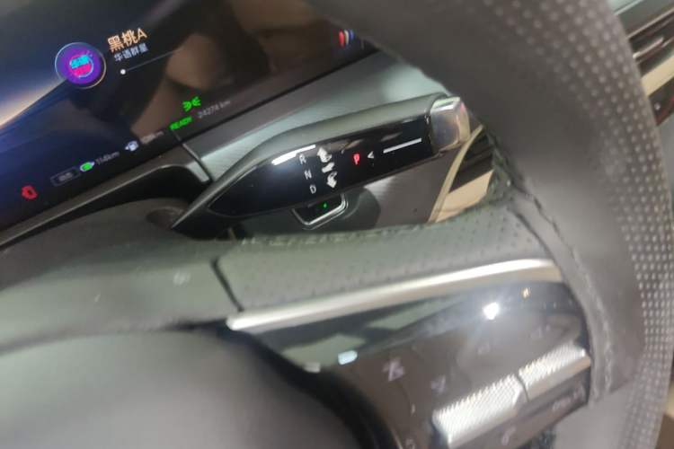 Used Buick GL8 New Energy 2025 Lu Shang Luxury Edition 7-Seater Gear Lever