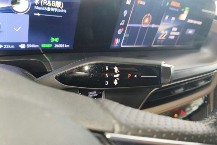 Used Buick GL8 New Energy 2025 Lu Shang Luxury Edition 7-Seater Gear Lever