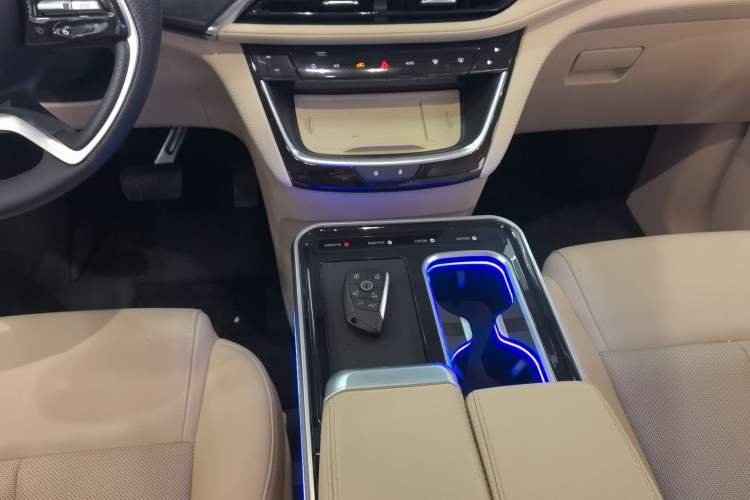 Used Buick GL8 New Energy 2025 Lu Shang Luxury Edition 7-Seater Gear Lever