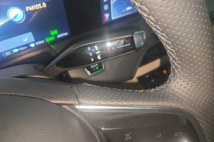 Used Buick GL8 New Energy 2025 Lu Shang Luxury Edition 7-Seater Gear Lever