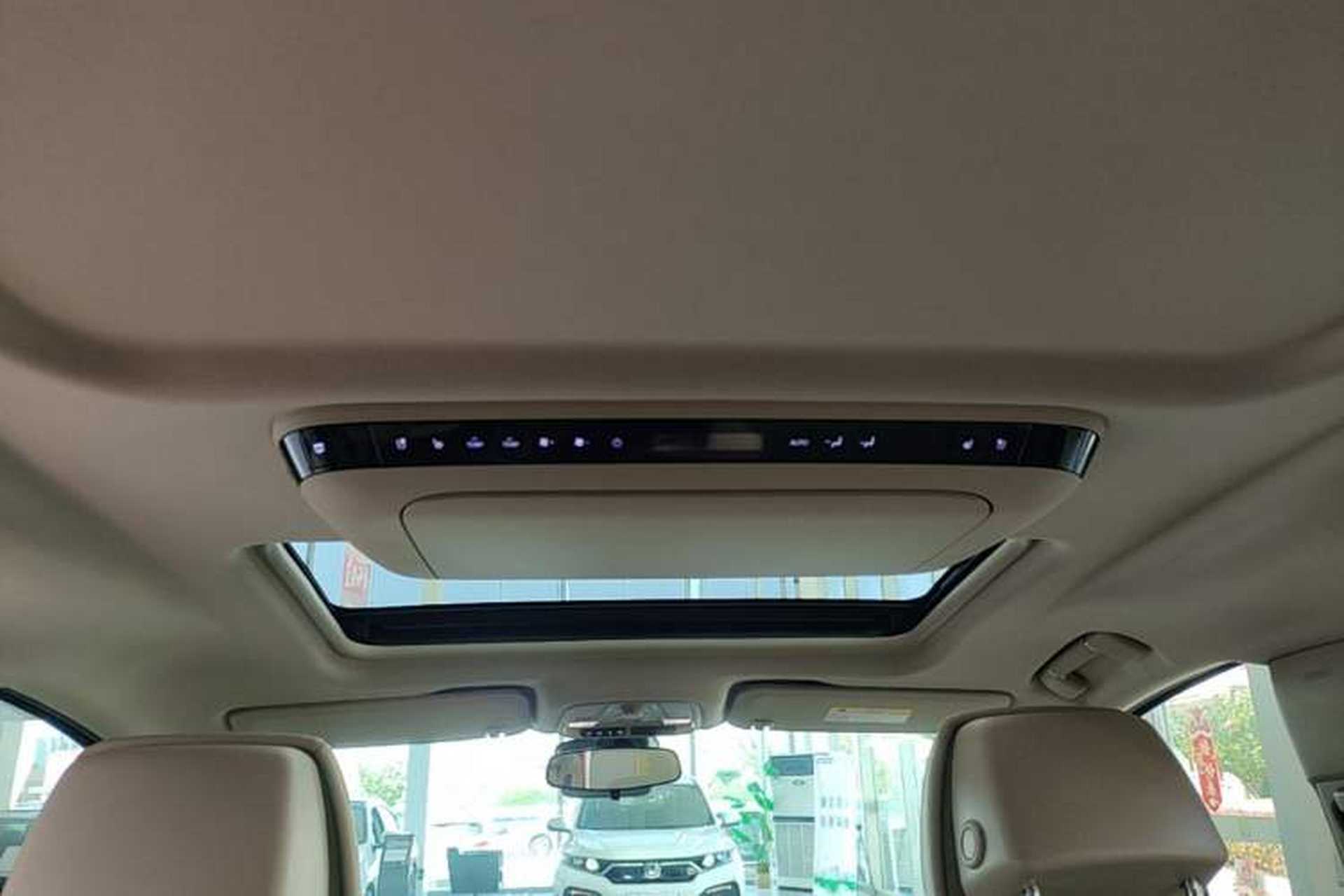 Used Buick GL8 New Energy 2025 Lu Shang Luxury Edition 7-Seater Headliner