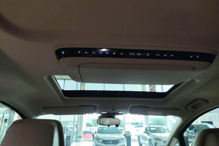 Used Buick GL8 New Energy 2025 Lu Shang Luxury Edition 7-Seater Headliner