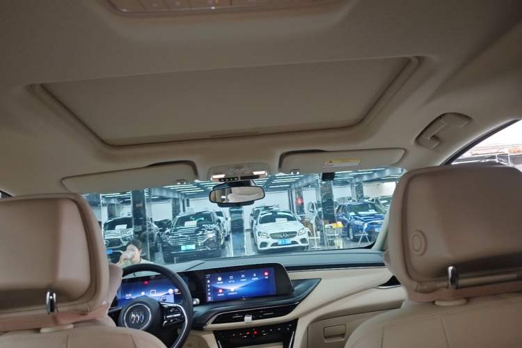 Used Buick GL8 New Energy 2025 Lu Shang Smart Enjoyment Edition 7-Seater Headliner