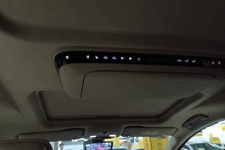 Used Buick GL8 New Energy 2025 Lu Shang Luxury Edition 7-Seater Headliner