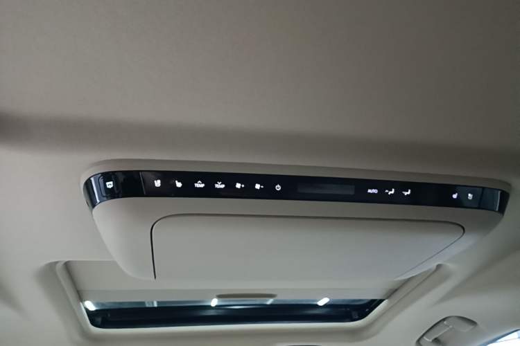 Used Buick GL8 New Energy 2025 Lu Shang Luxury Edition 7-Seater Headliner