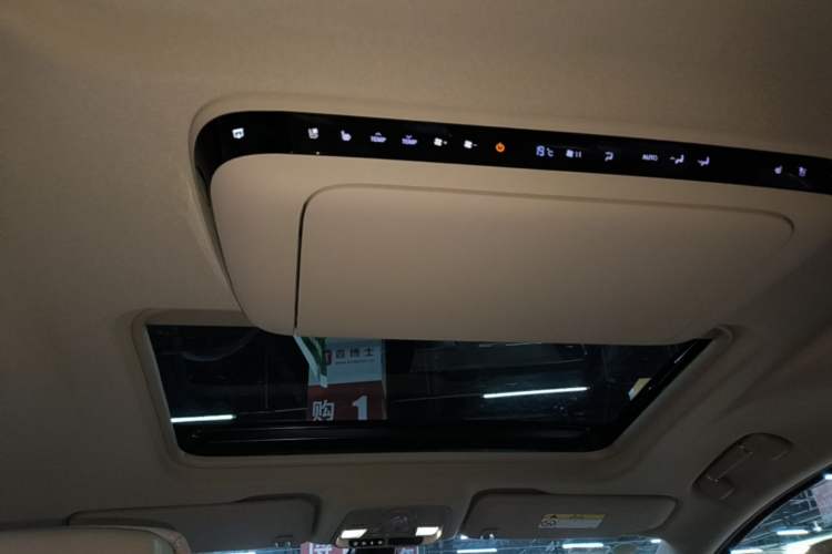 Used Buick GL8 New Energy 2025 Lu Shang Luxury Edition 7-Seater Headliner