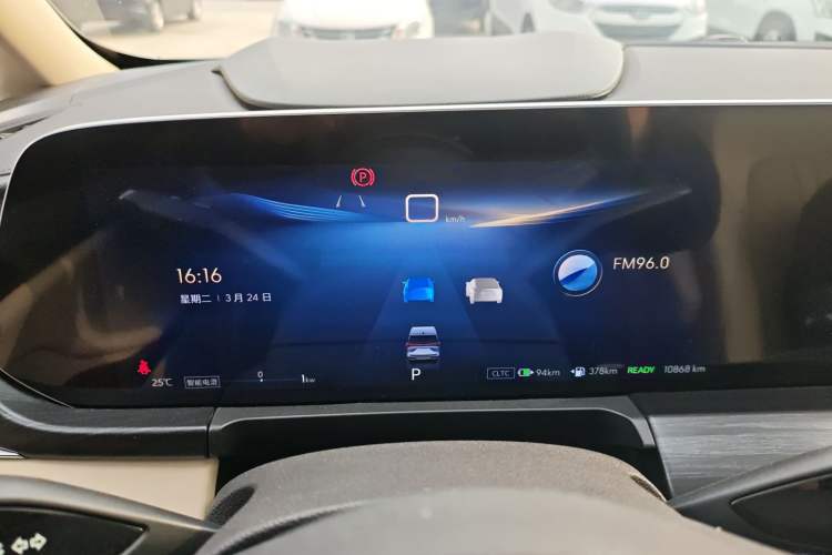 Used Buick GL8 New Energy 2025 Lu Shang Luxury Edition 7-Seater Instrument Cluster