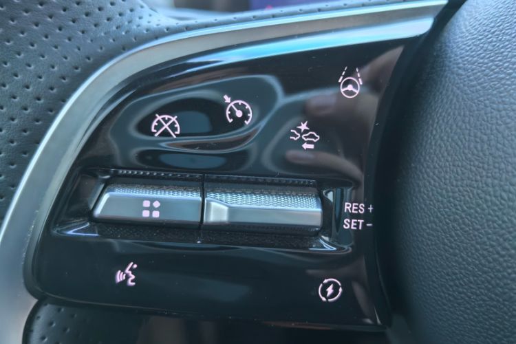 Used Buick GL8 New Energy 2025 Lu Shang Luxury Edition 7-Seater Interior 10