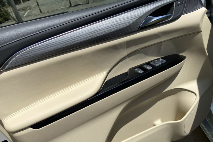 Used Buick GL8 New Energy 2025 Lu Shang Smart Enjoyment Edition 7-Seater Interior 2