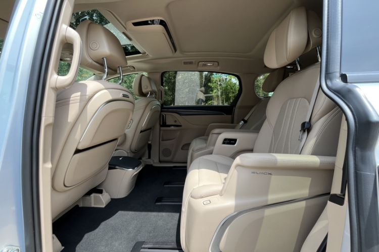 Used Buick GL8 New Energy 2025 Lu Shang Luxury Edition 7-Seater Interior 2
