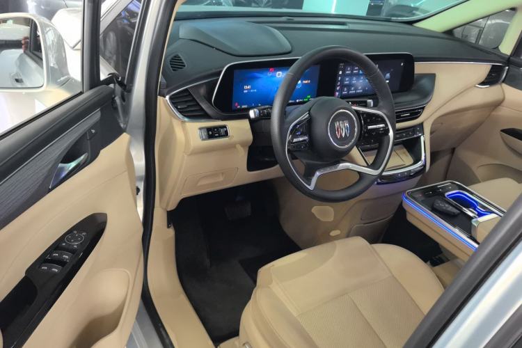 Used Buick GL8 New Energy 2025 Lu Shang Luxury Edition 7-Seater Interior 3