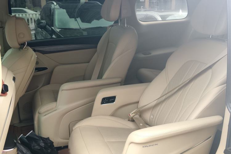 Used Buick GL8 New Energy 2025 Lu Shang Luxury Edition 7-Seater Interior 4
