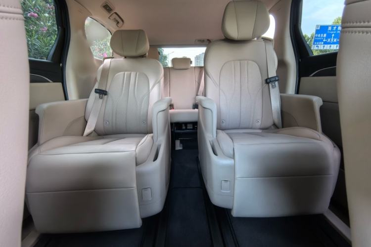 Used Buick GL8 New Energy 2025 Lu Shang Luxury Edition 7-Seater Interior 5