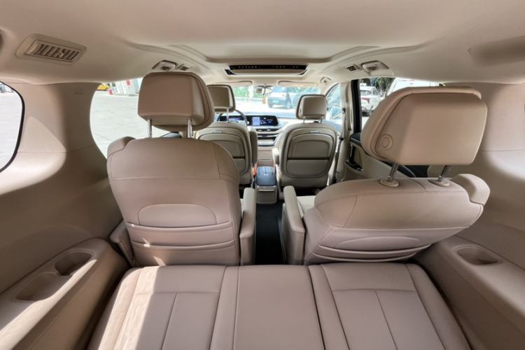 Used Buick GL8 New Energy 2025 Lu Shang Luxury Edition 7-Seater Interior 6