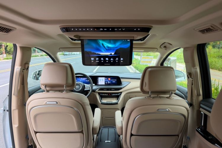 Used Buick GL8 New Energy 2025 Lu Shang Luxury Edition 7-Seater Interior 8