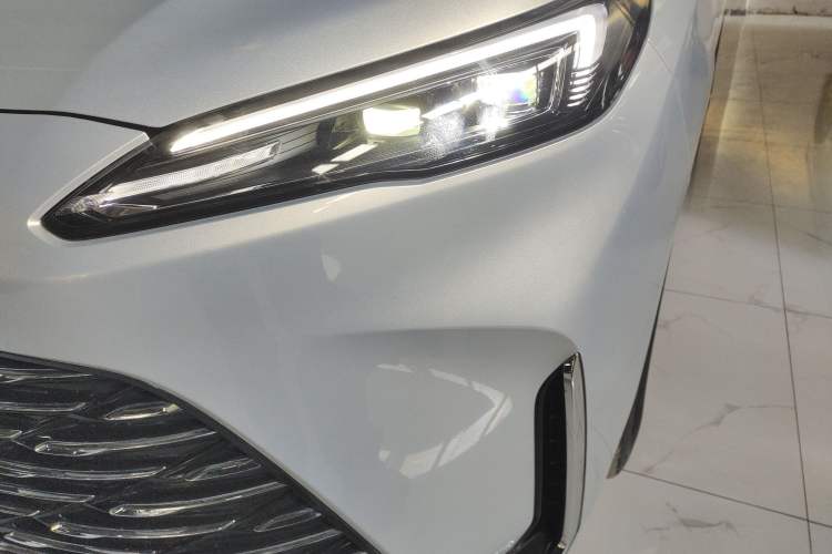 Used Buick GL8 New Energy 2025 Lu Shang Luxury Edition 7-Seater Left Front Headlight