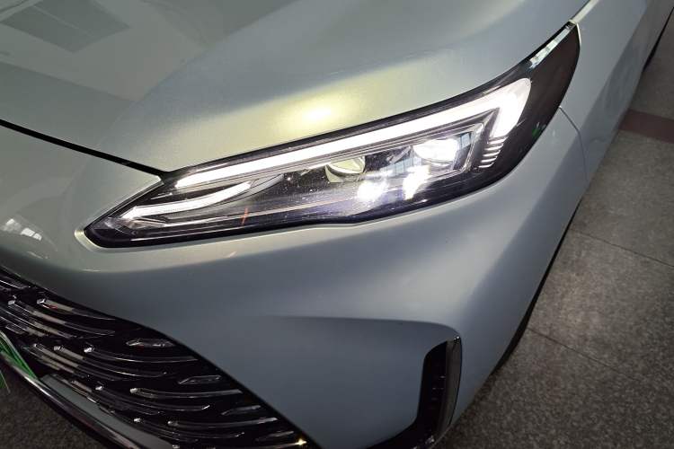 Used Buick GL8 New Energy 2025 Lu Shang Luxury Edition 7-Seater Left Front Headlight
