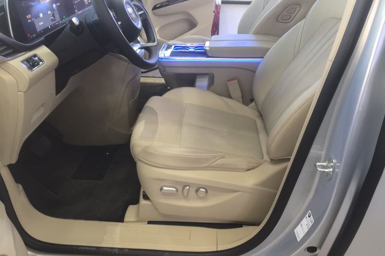 Used Buick GL8 New Energy 2025 Lu Shang Luxury Edition 7-Seater Left Front Seat