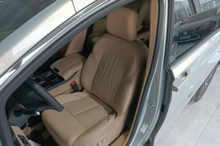 Used Buick GL8 New Energy 2025 Lu Shang Luxury Edition 7-Seater Left Front Seat