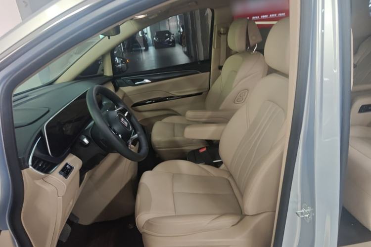 Used Buick GL8 New Energy 2025 Lu Shang Luxury Edition 7-Seater Left Front Seat