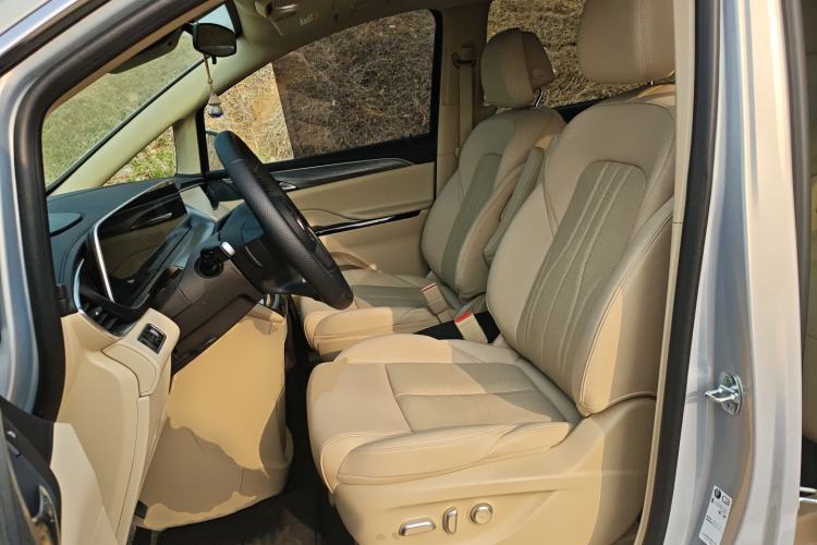 Used Buick GL8 New Energy 2025 Lu Shang Luxury Edition 7-Seater Left Front Seat