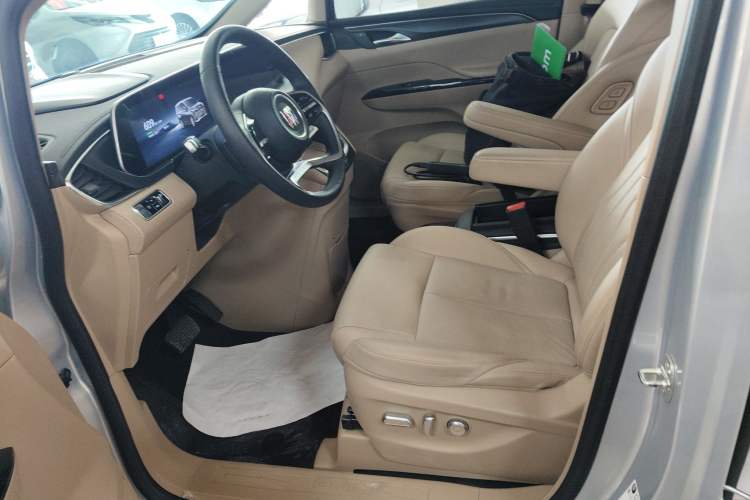 Used Buick GL8 New Energy 2025 Lu Shang Luxury Edition 7-Seater Left Front Seat