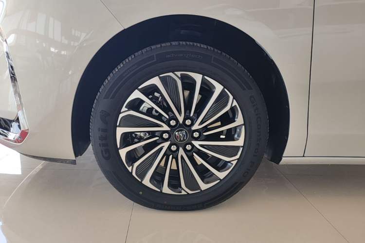 Used Buick GL8 New Energy 2025 Lu Shang Luxury Edition 7-Seater Left Front Wheel Hub
