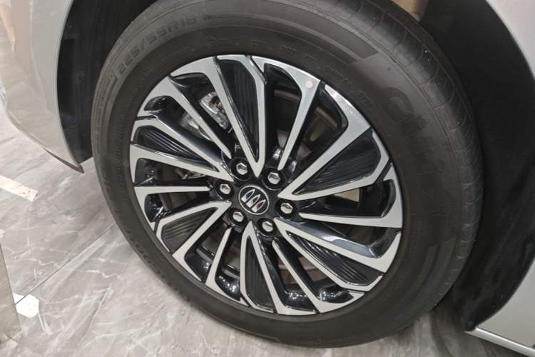 Used Buick GL8 New Energy 2025 Lu Shang Smart Enjoyment Edition 7-Seater Left Front Wheel Hub