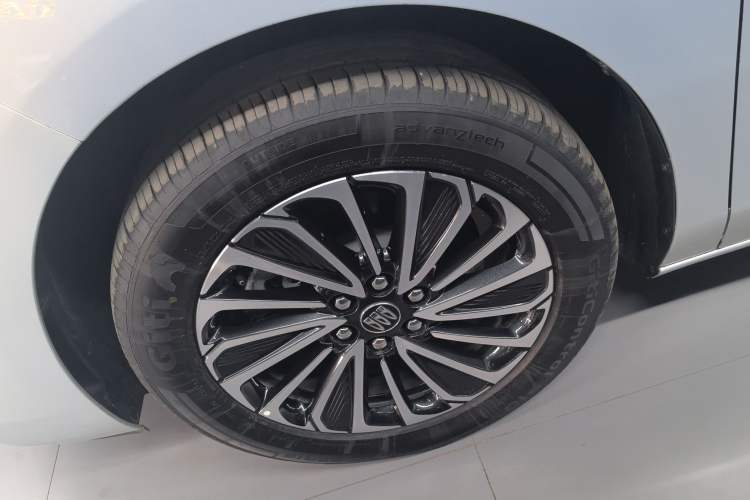 Used Buick GL8 New Energy 2025 Lu Shang Smart Enjoyment Edition 7-Seater Left Front Wheel Hub