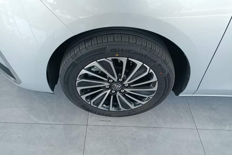 Used Buick GL8 New Energy 2025 Lu Shang Smart Enjoyment Edition 7-Seater Left Front Wheel Hub