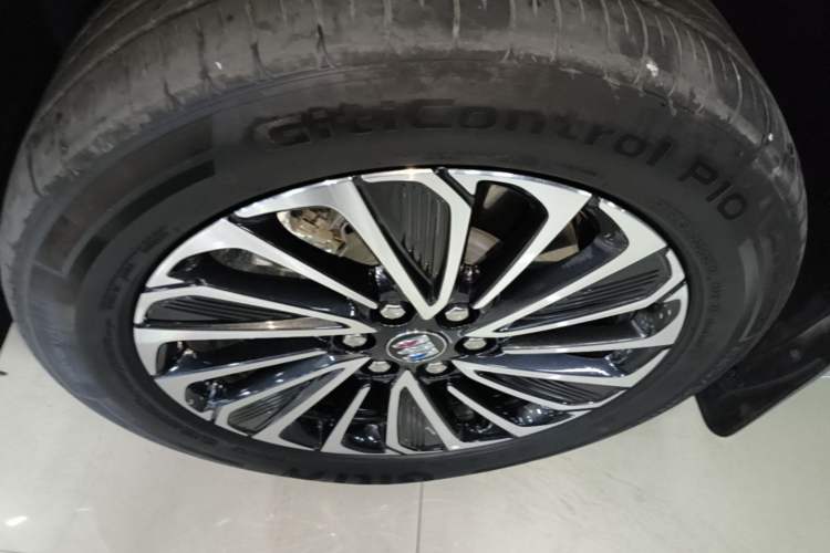 Used Buick GL8 New Energy 2025 Lu Shang Luxury Edition 7-Seater Left Front Wheel Hub
