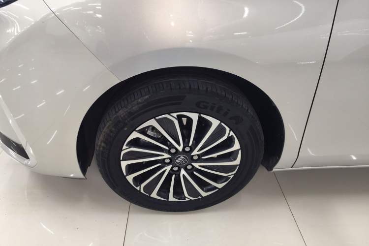 Used Buick GL8 New Energy 2025 Lu Shang Luxury Edition 7-Seater Left Front Wheel Hub