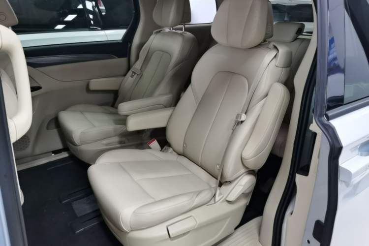 Used Buick GL8 New Energy 2025 Lu Shang Smart Enjoyment Edition 7-Seater Left Rear Seat