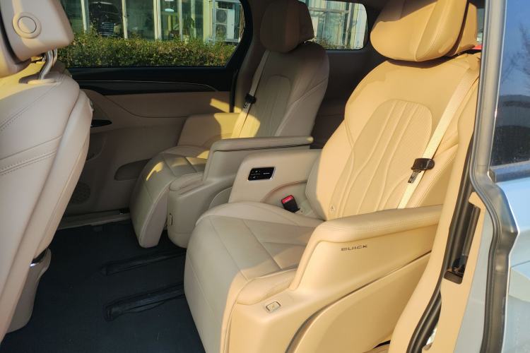 Used Buick GL8 New Energy 2025 Lu Shang Luxury Edition 7-Seater Left Rear Seat