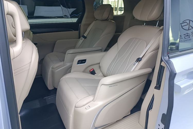 Used Buick GL8 New Energy 2025 Lu Shang Luxury Edition 7-Seater Left Rear Seat