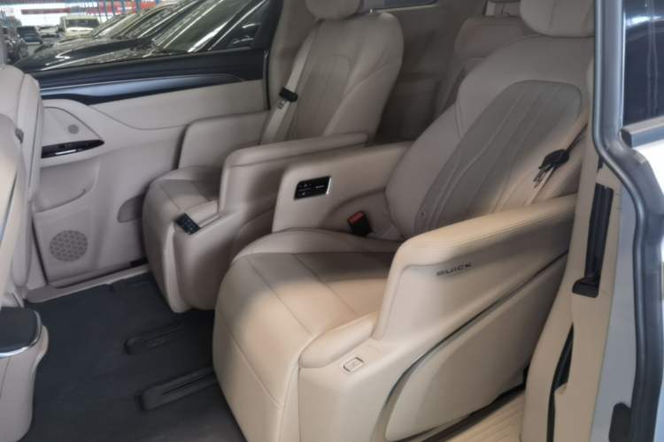 Used Buick GL8 New Energy 2025 Lu Shang Luxury Edition 7-Seater Left Rear Seat