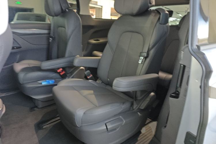 Used Buick GL8 New Energy 2025 Lu Shang Smart Enjoyment Edition 7-Seater Left Rear Seat