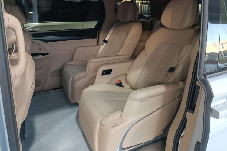 Used Buick GL8 New Energy 2025 Lu Shang Luxury Edition 7-Seater Left Rear Seat