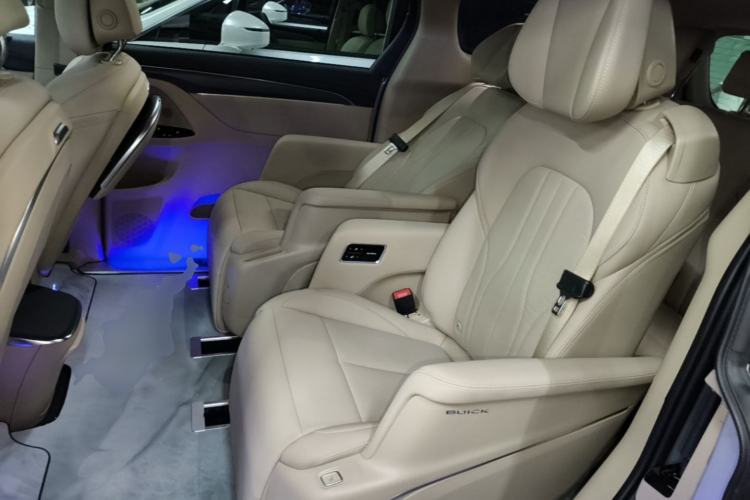 Used Buick GL8 New Energy 2025 Lu Shang Luxury Edition 7-Seater Left Rear Seat